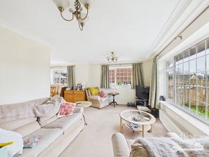 Sitting Room- click for photo gallery